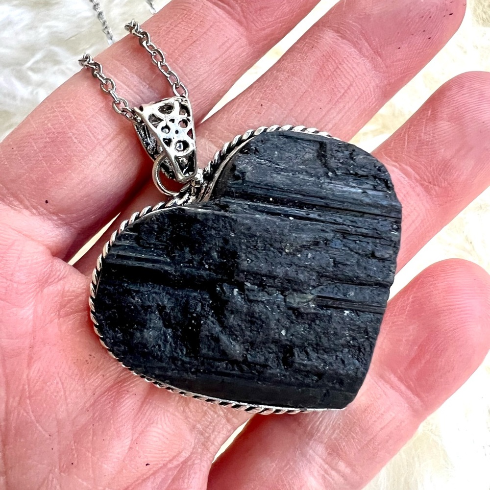 925 RAW BLACK TOURMALINE ❤️ Heart Pendant Necklace